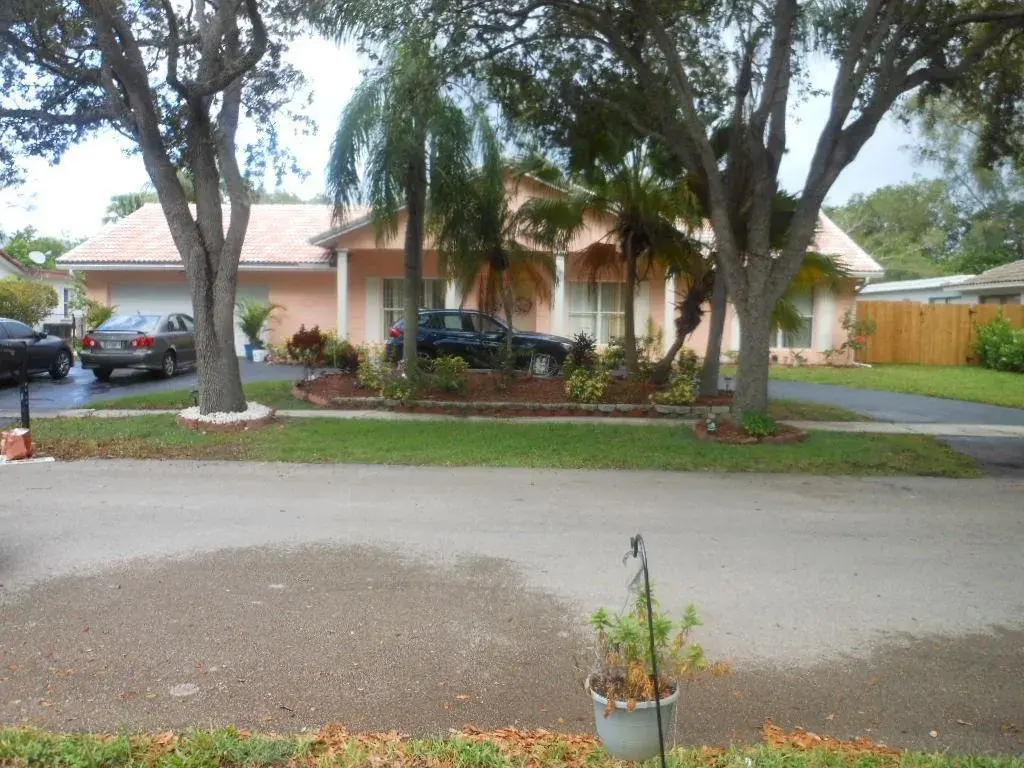4 bedroom 3 bath Residential for sale at 1940 SW 51ST Terrace, Plantation FL 33317