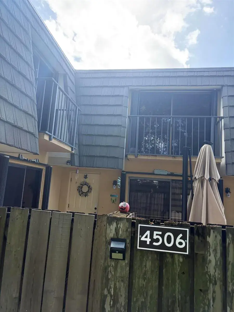 2 bedroom 2 bath Residential for sale at 4506 45th Way, West Palm Beach FL 33407