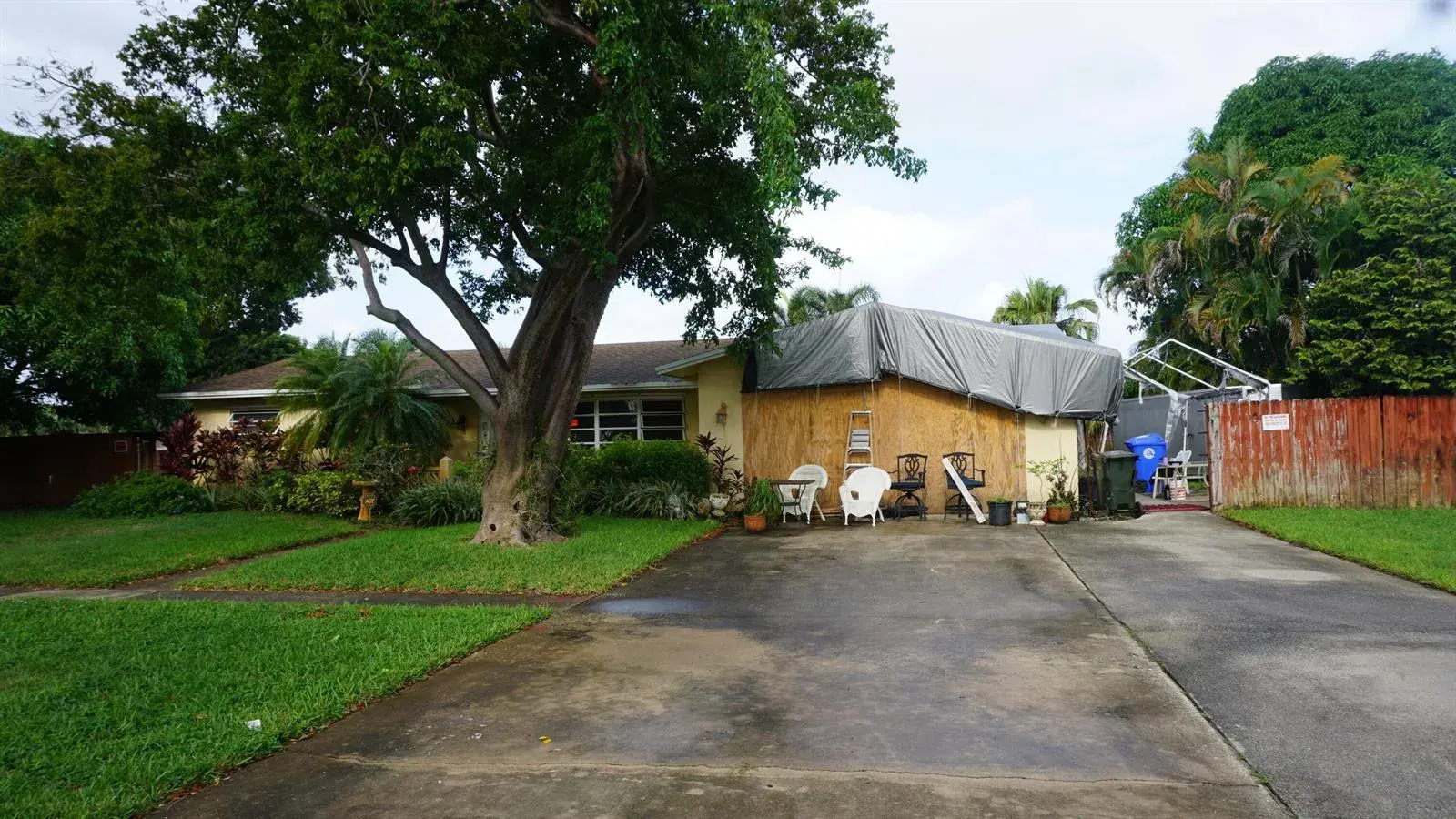 4 bedroom 2 bath Residential for sale at 901 PALMETTO Drive, Coconut Creek FL 33066
