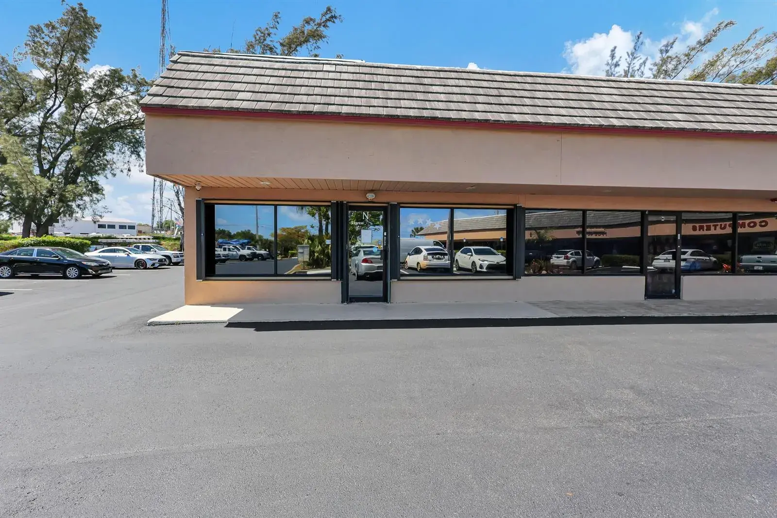 Commercial Sale for sale at 1001 W JASMINE Drive # M, Lake Park FL 33403