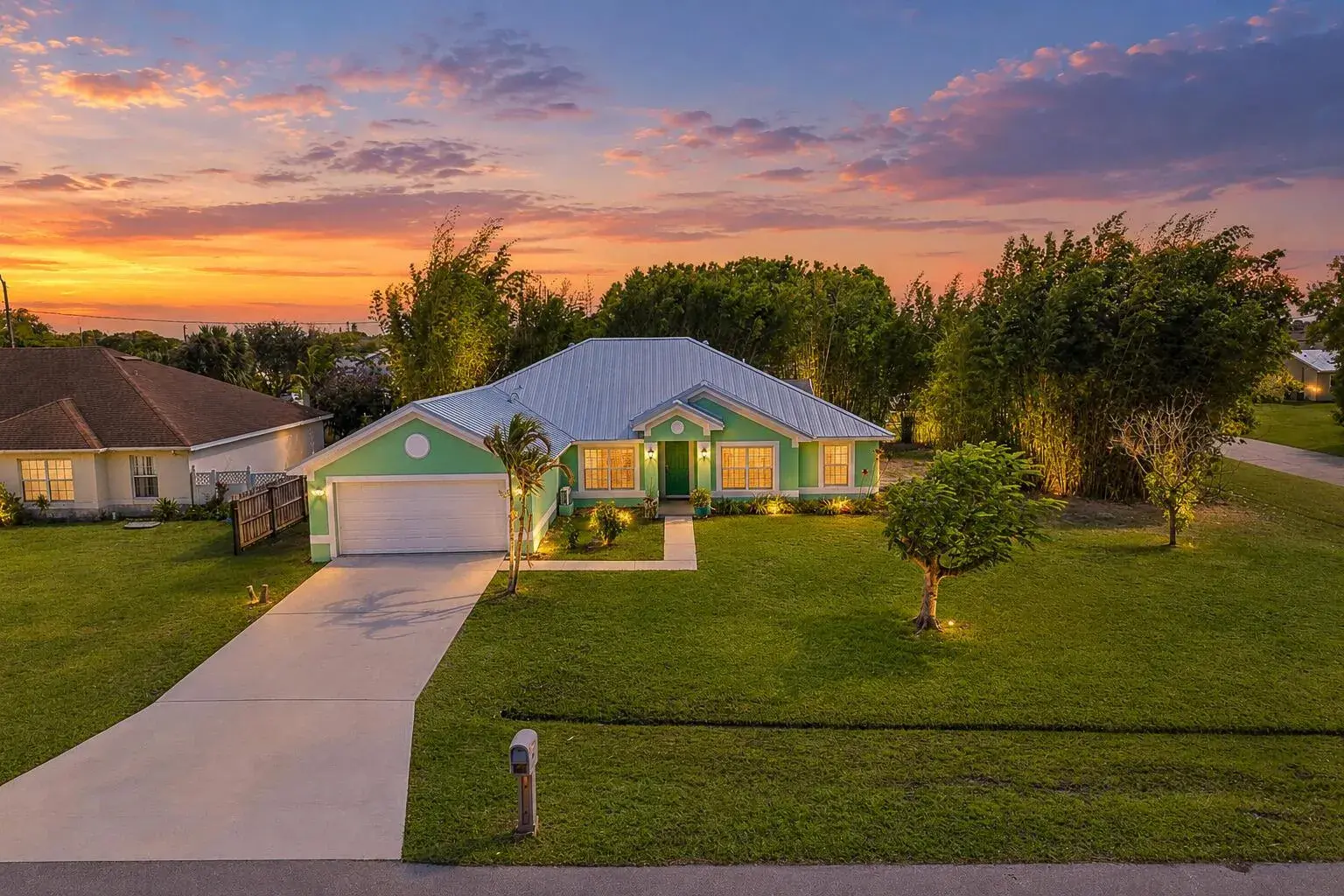 4 bedroom 2 bath Residential for sale at 2001 SE Dranson Circle, Port St. Lucie FL 34952