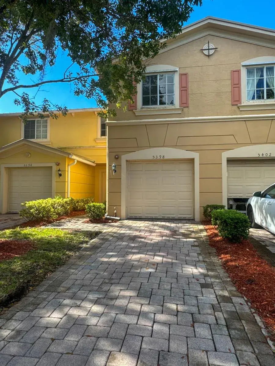 3 bedroom 2 bath Residential for sale at 5398 SE MITCHELL Lane, Stuart FL 34997