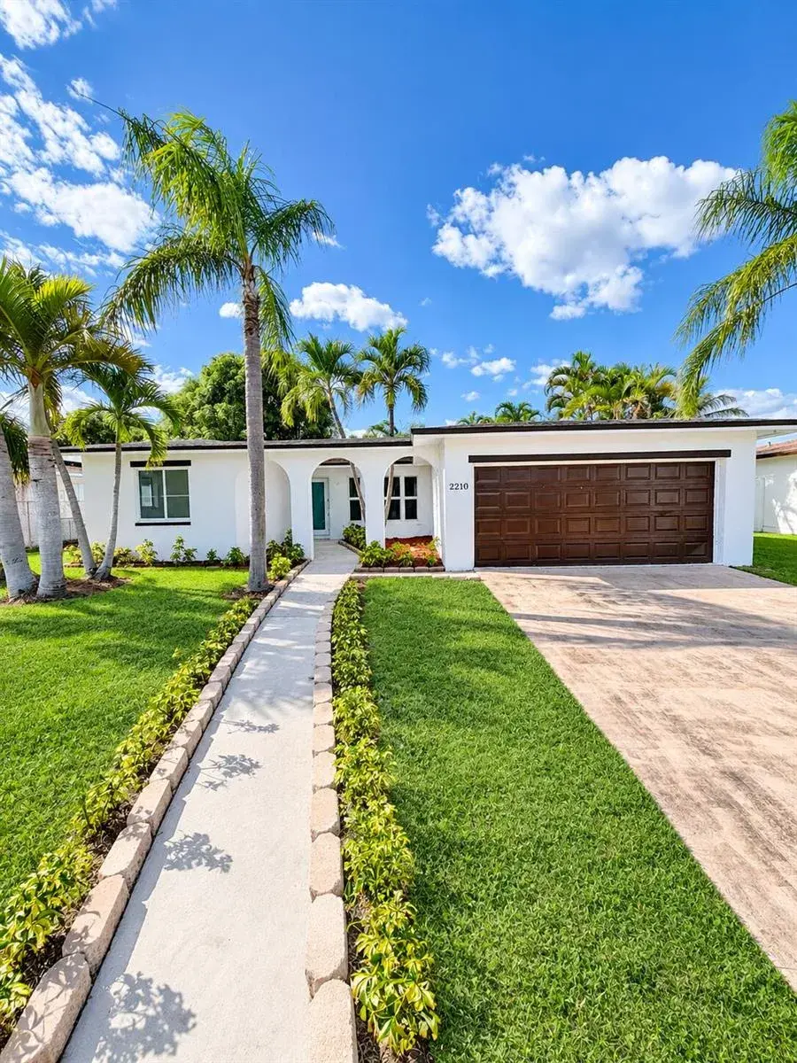 4 bedroom 3 bath Residential for sale at 2210 NW 93RD Avenue, Pembroke Pines FL 33024