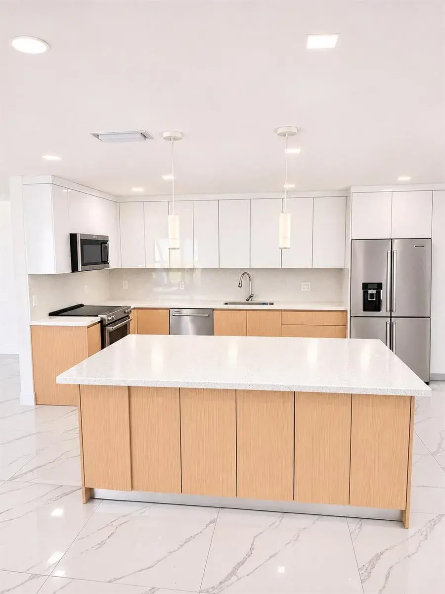 2210 NW 93RD Avenue, Pembroke Pines FL 33024