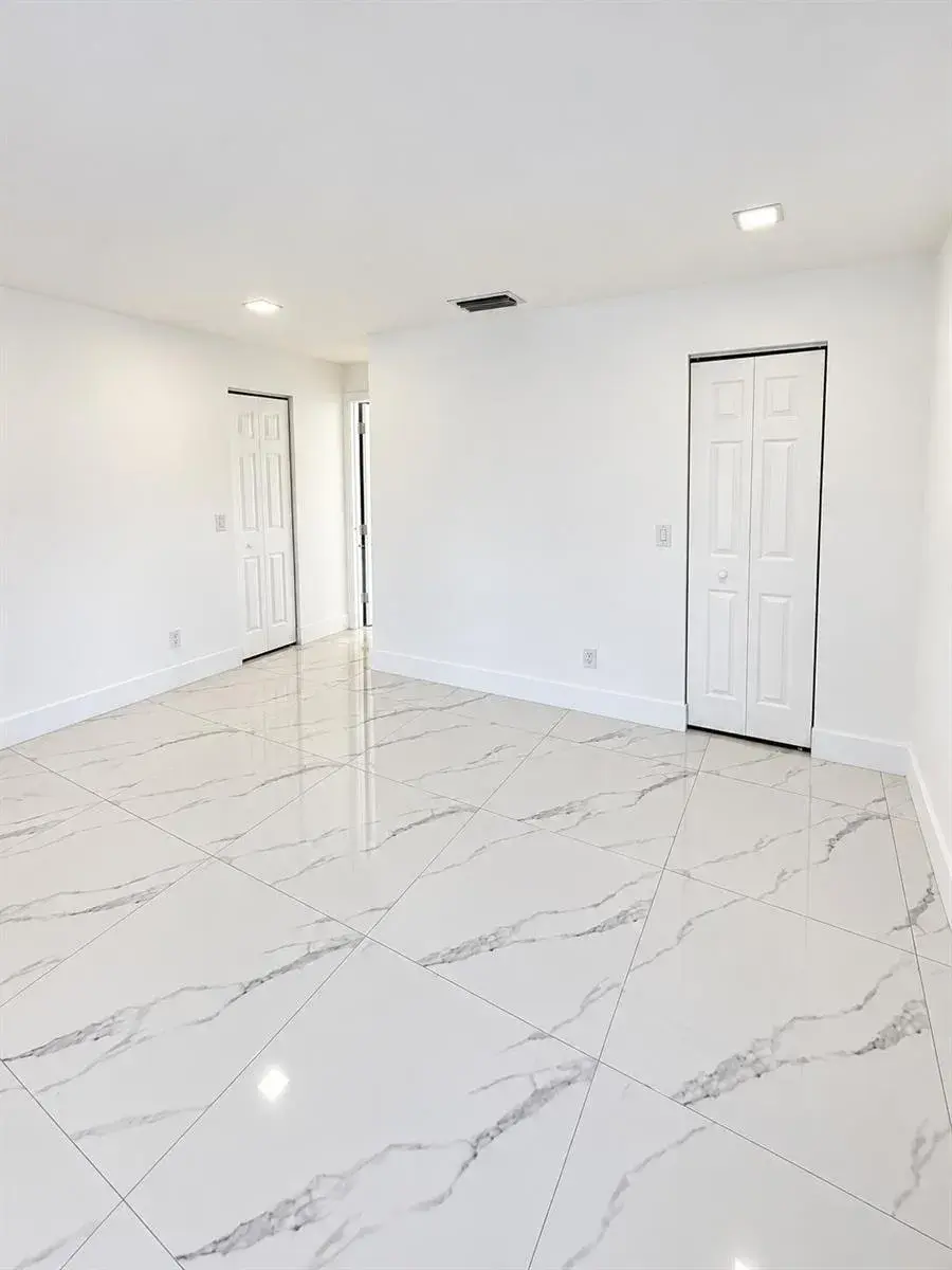 2210 NW 93RD Avenue, Pembroke Pines FL 33024