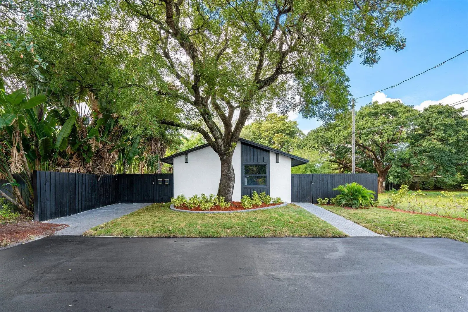1211 NE 2nd Avenue, Fort Lauderdale FL 33304