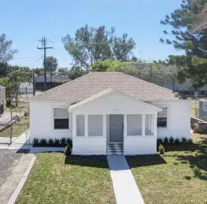 3 bedroom 1 bath Residential for sale at 950 29TH Street, West Palm Beach FL 33407