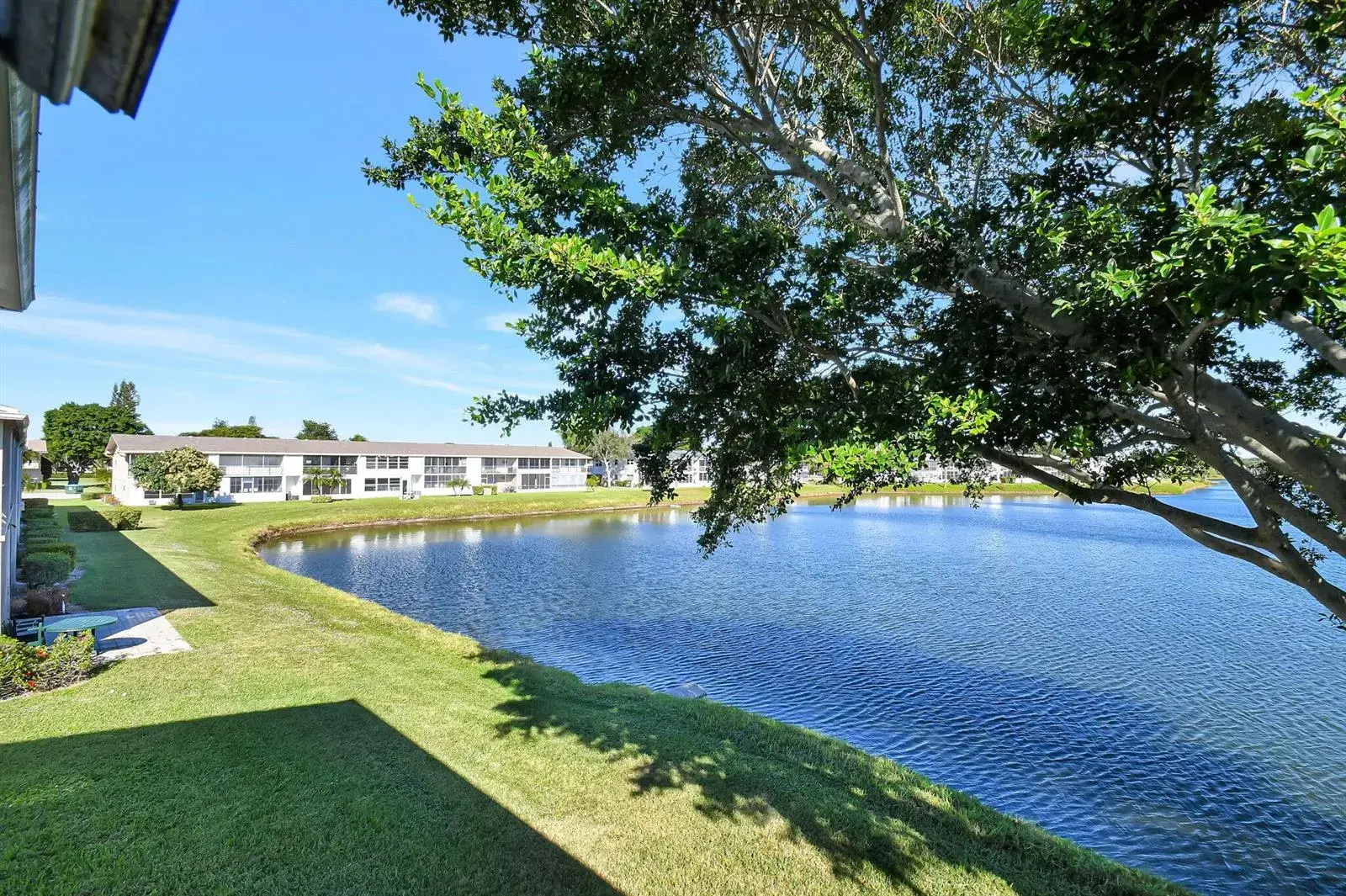 2 bedroom 1 bath Residential for sale at 152 CHATHAM G, West Palm Beach FL 33417