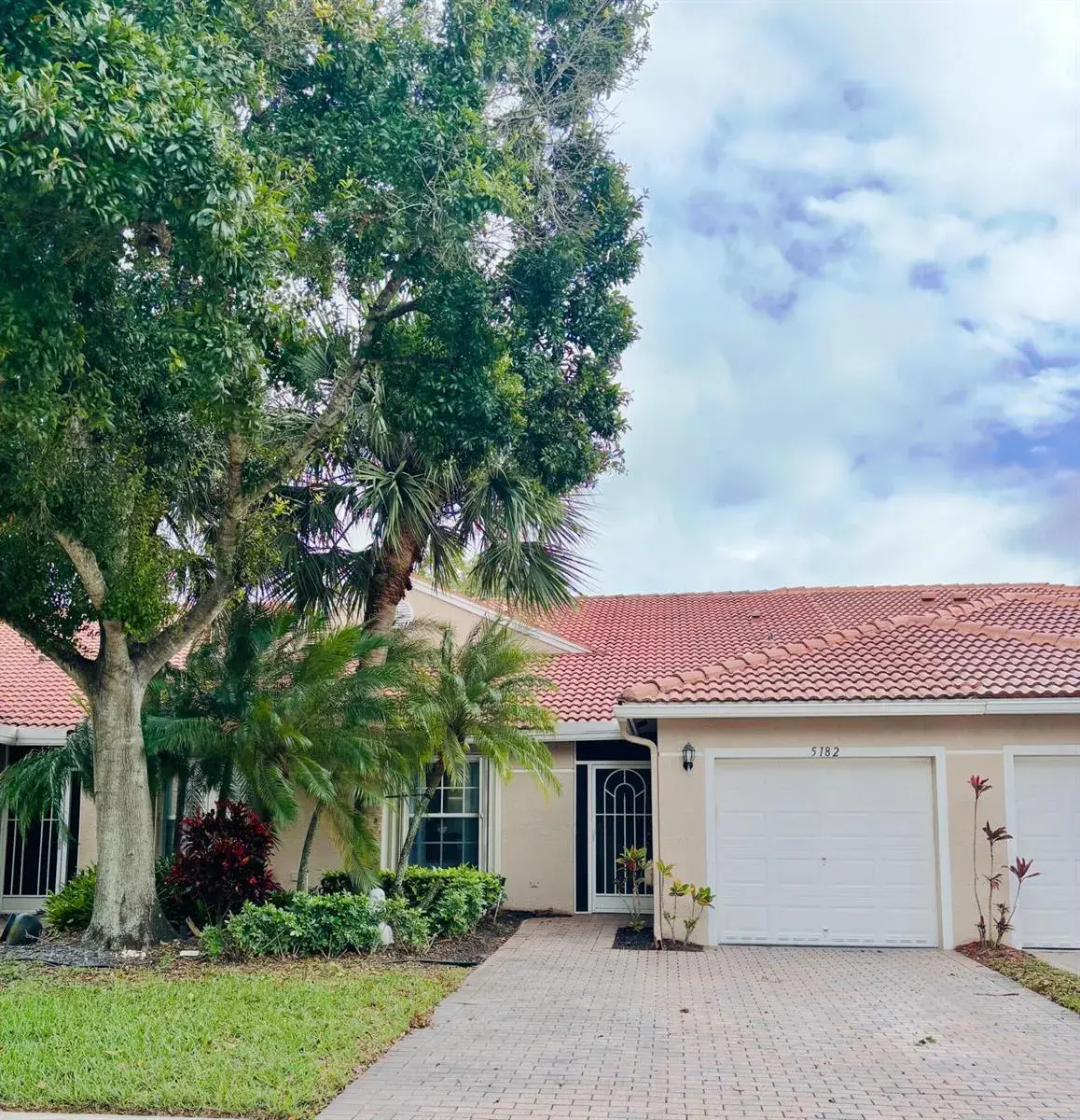 2 bedroom 2 bath Residential for sale at 5182 TOSCANA Trail NW, Boynton Beach FL 33437