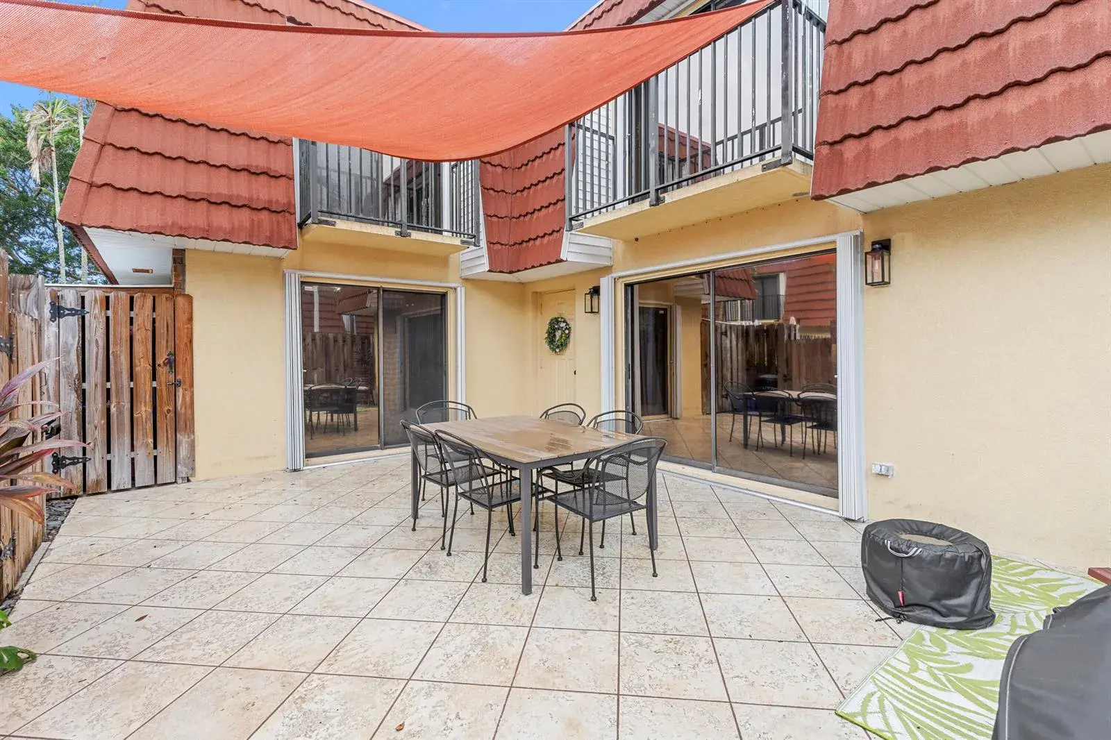 9965 NW 6TH Court, Plantation FL 33324