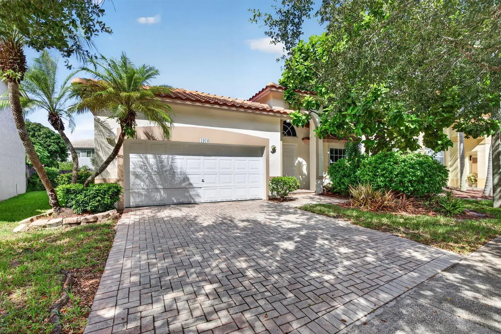 1976 NW 169TH Avenue, Pembroke Pines FL 33028