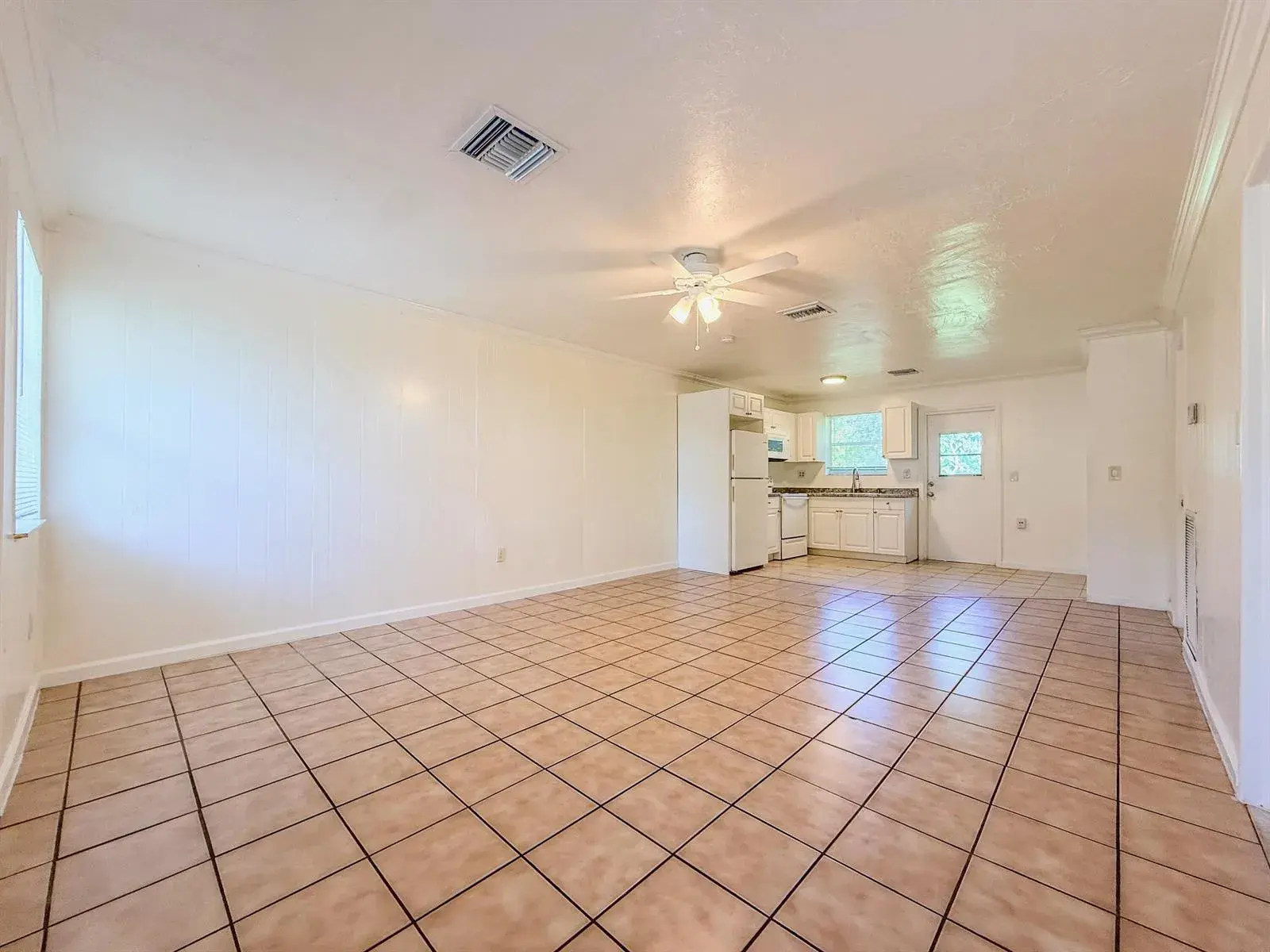 3075 Floweva Street, Palm Springs FL 33406