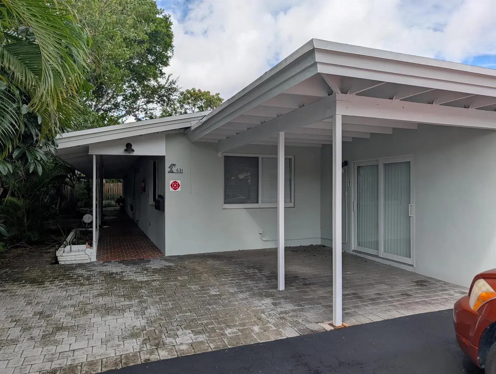 631 NE 17th Way, Fort Lauderdale FL 33304