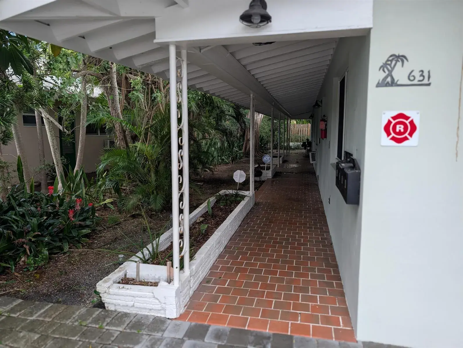 631 NE 17th Way, Fort Lauderdale FL 33304