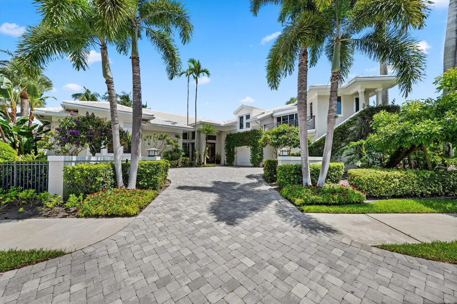5 bedroom 6 bath Residential for sale at 136 ECHO Drive, Jupiter FL 33458