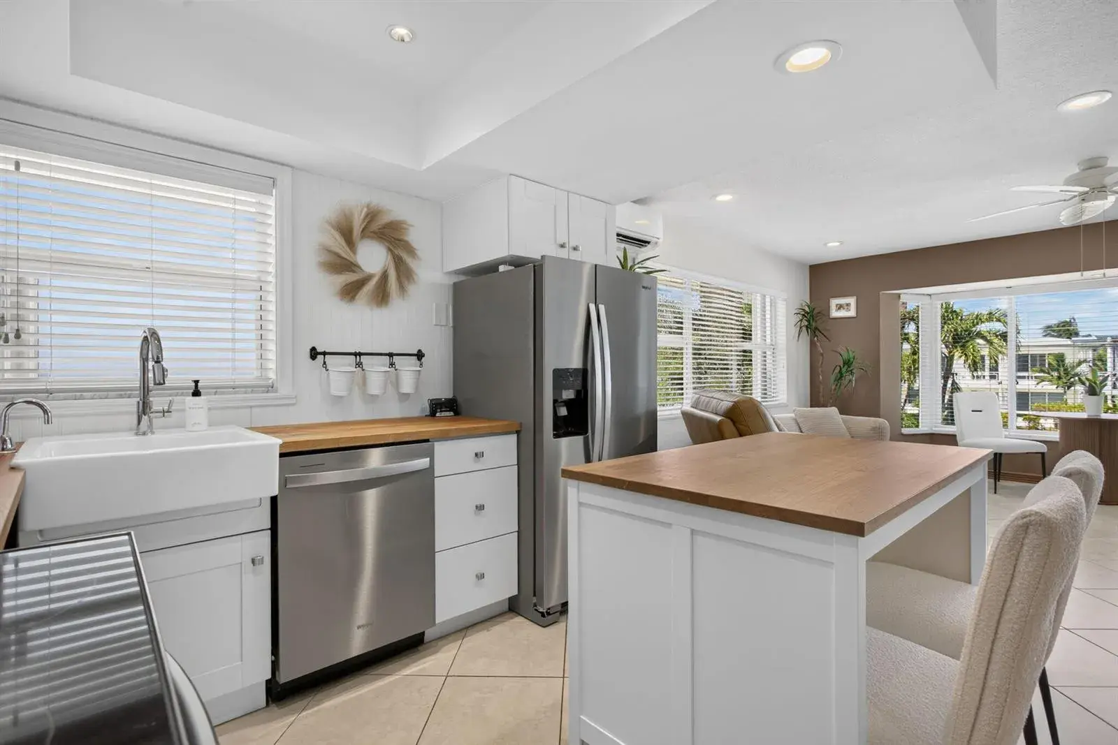 1 bedroom 1 bath for sale at 3216 SE 12TH Street # 28, Pompano Beach FL 33062