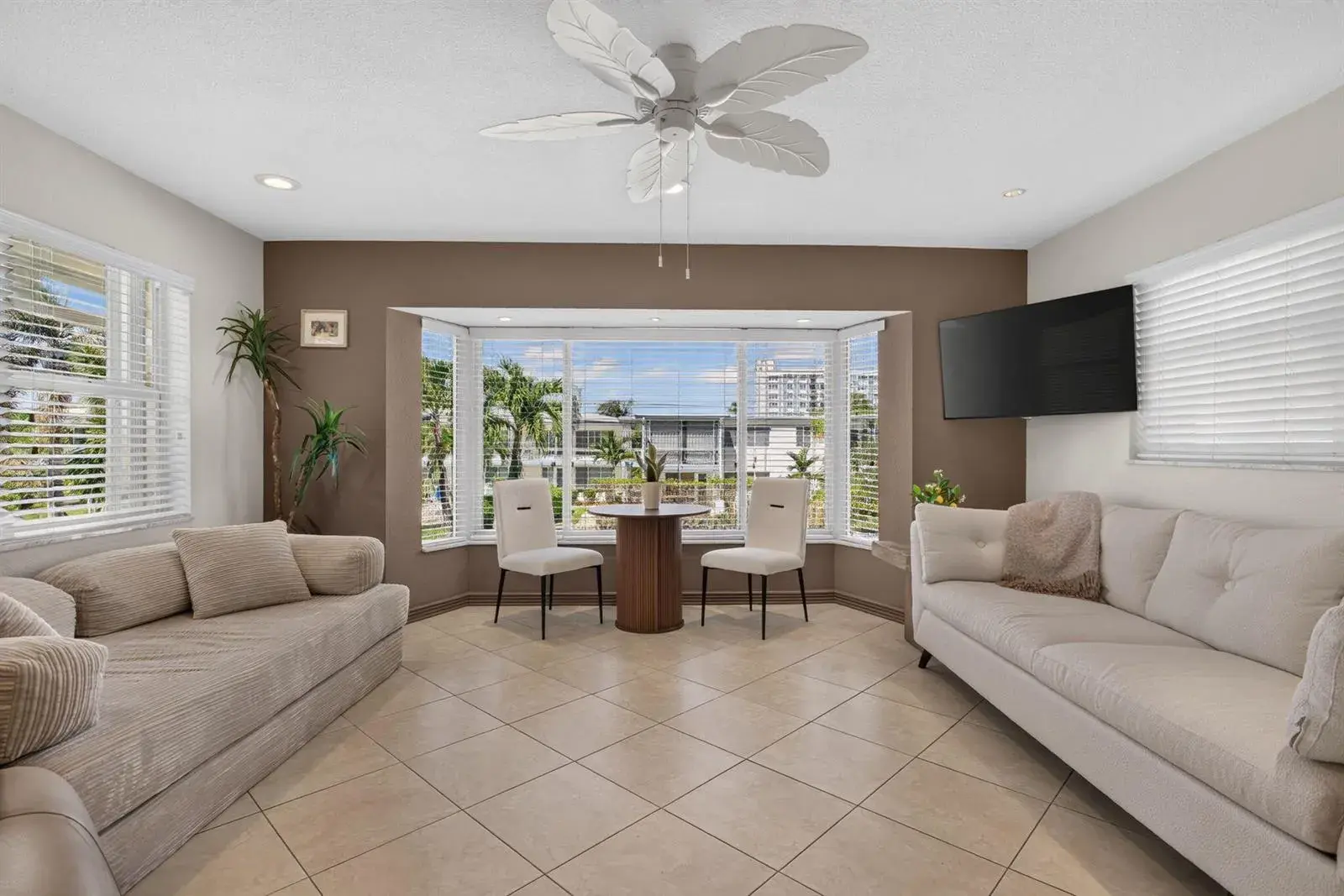 3216 SE 12TH Street # 28, Pompano Beach FL 33062