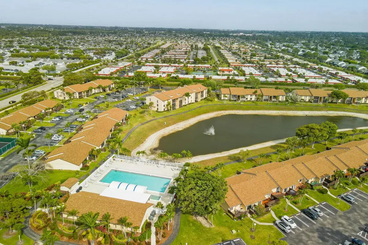823 SKY PINE Way # D, FL 33415