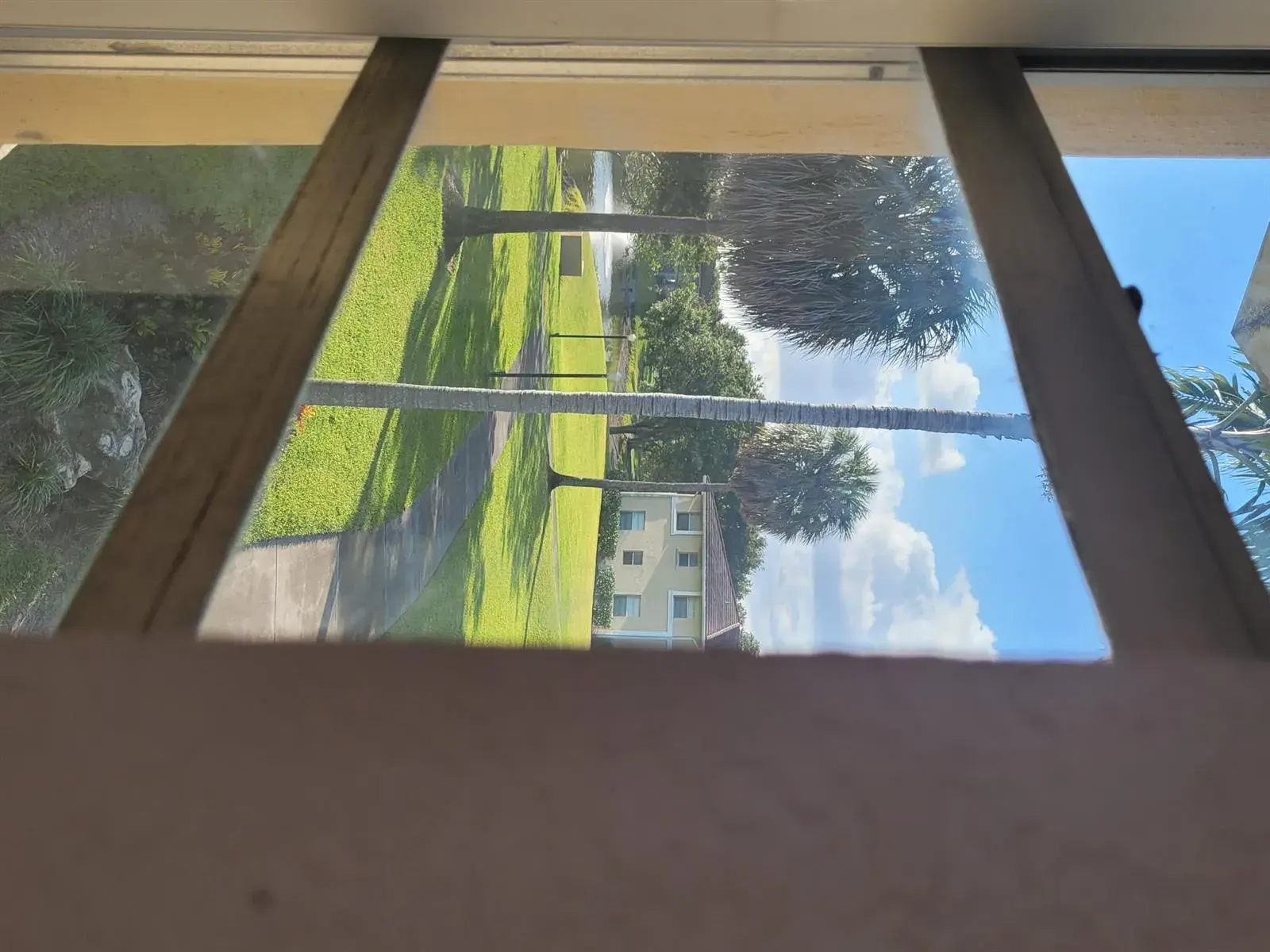 2 bedroom 2 bath for sale at 897 TWIN LAKES Drive # L, Coral Springs FL 33071