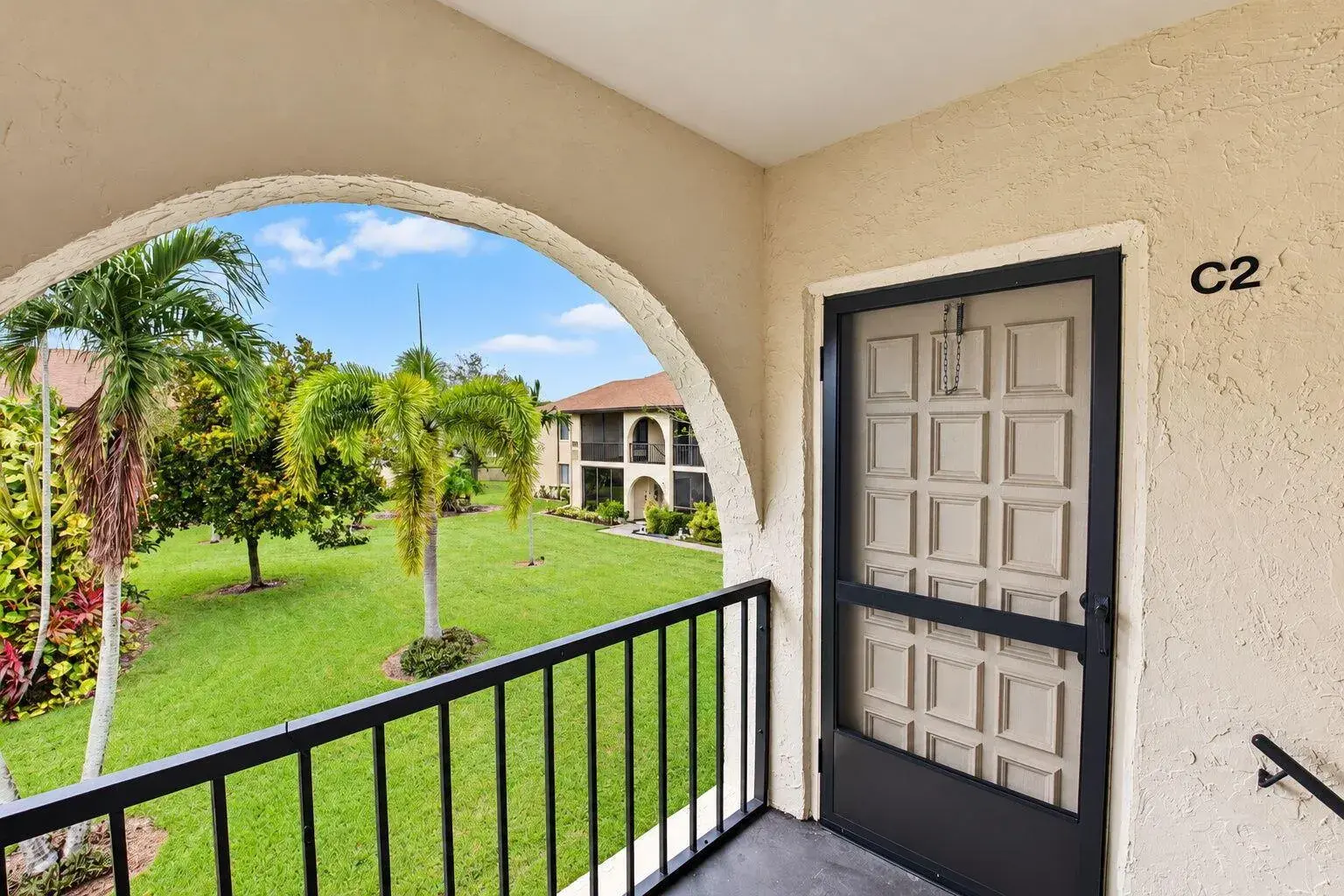 3561 Tall Pine Way # C2, FL 33463