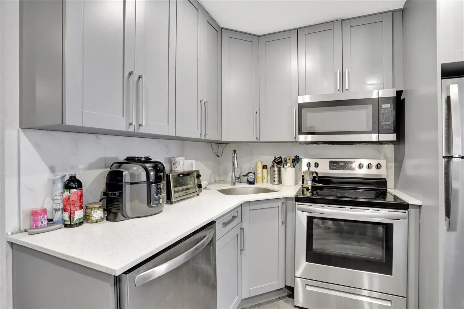 for sale at 2609 NW 9th Avenue, Wilton Manors FL 33311