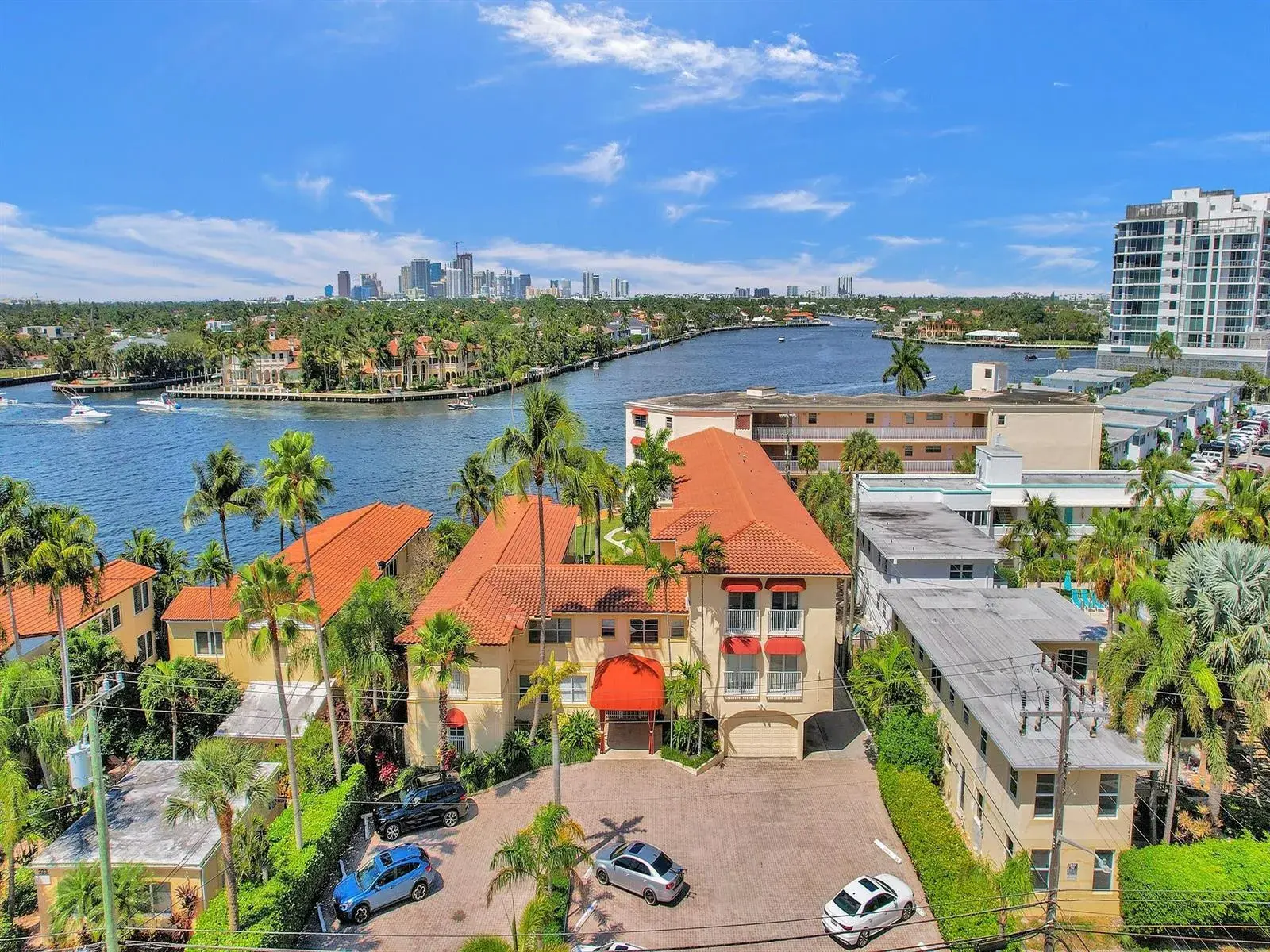 1 bedroom 1 bath Residential for sale at 341 N Birch Road # 415, Fort Lauderdale FL 33304