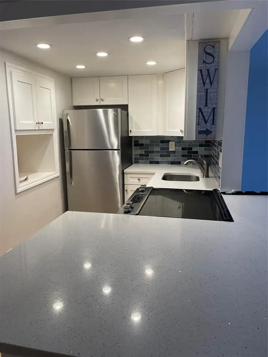 1731 SE 15th Street # 206, Fort Lauderdale FL 33316