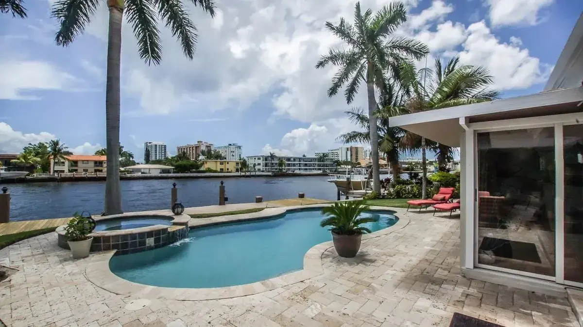 412 SE 28th Avenue, Pompano Beach FL 33062