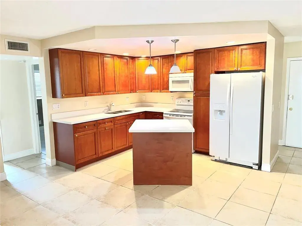 3 bedroom 2 bath Residential for sale at 4425 Treehouse Lane # A, Tamarac FL 33319