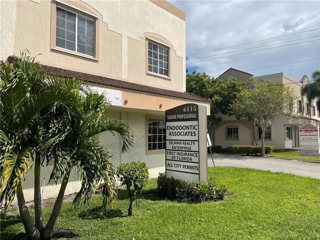 6115 Stirling Road # 215, Hollywood FL 33314