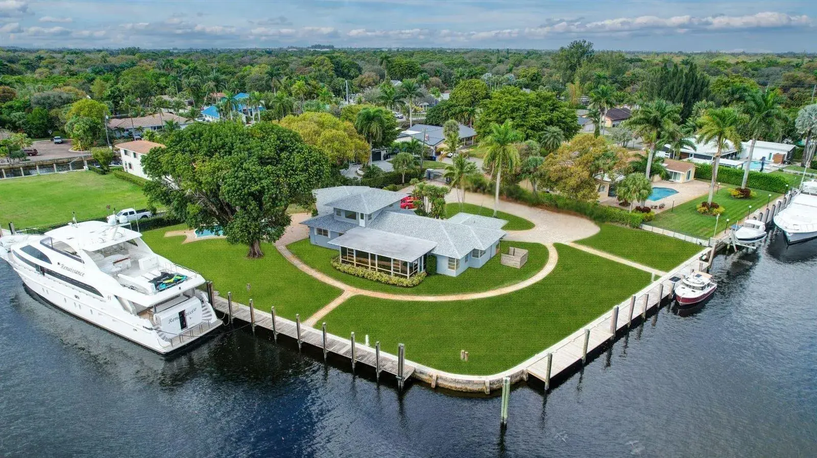 4 bedroom 4 bath Residential for sale at 2390 SW 27th Te, Fort Lauderdale FL 33312