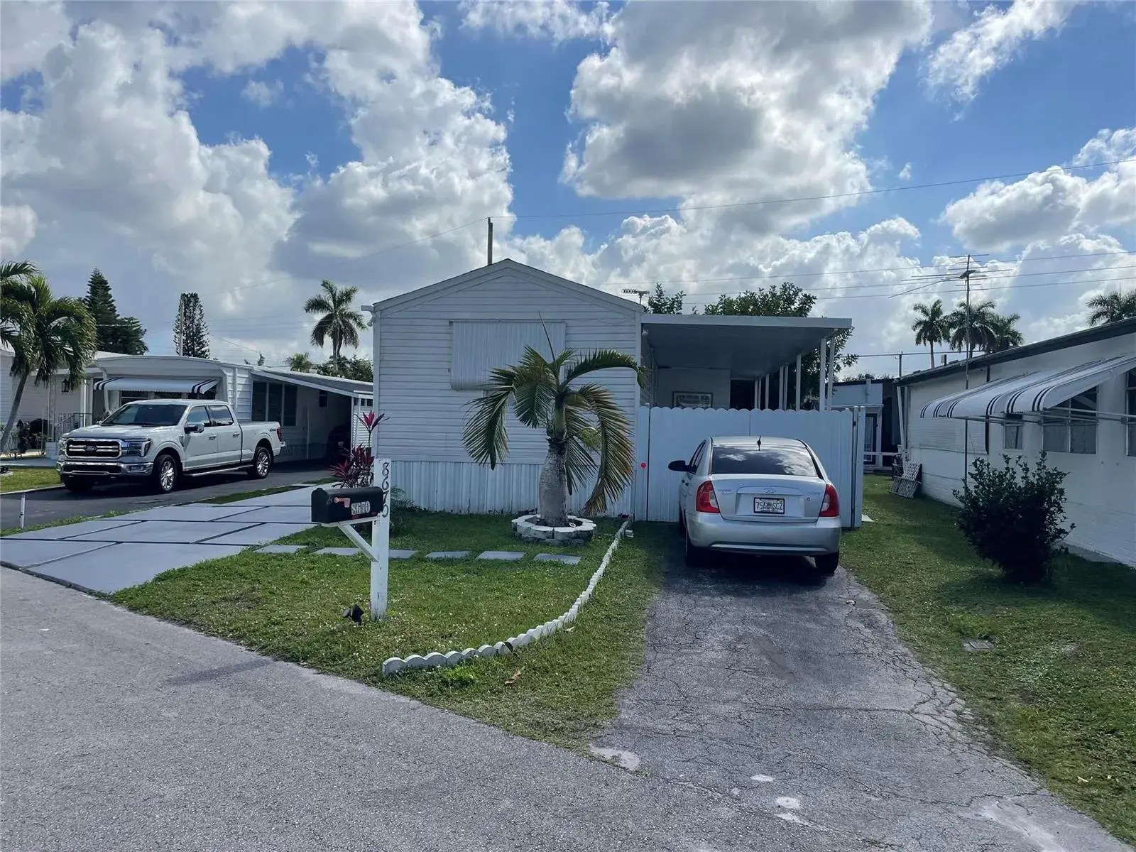 2 bedroom 2 bath Residential for sale at 8670 SW 18th Court, Davie FL 33324