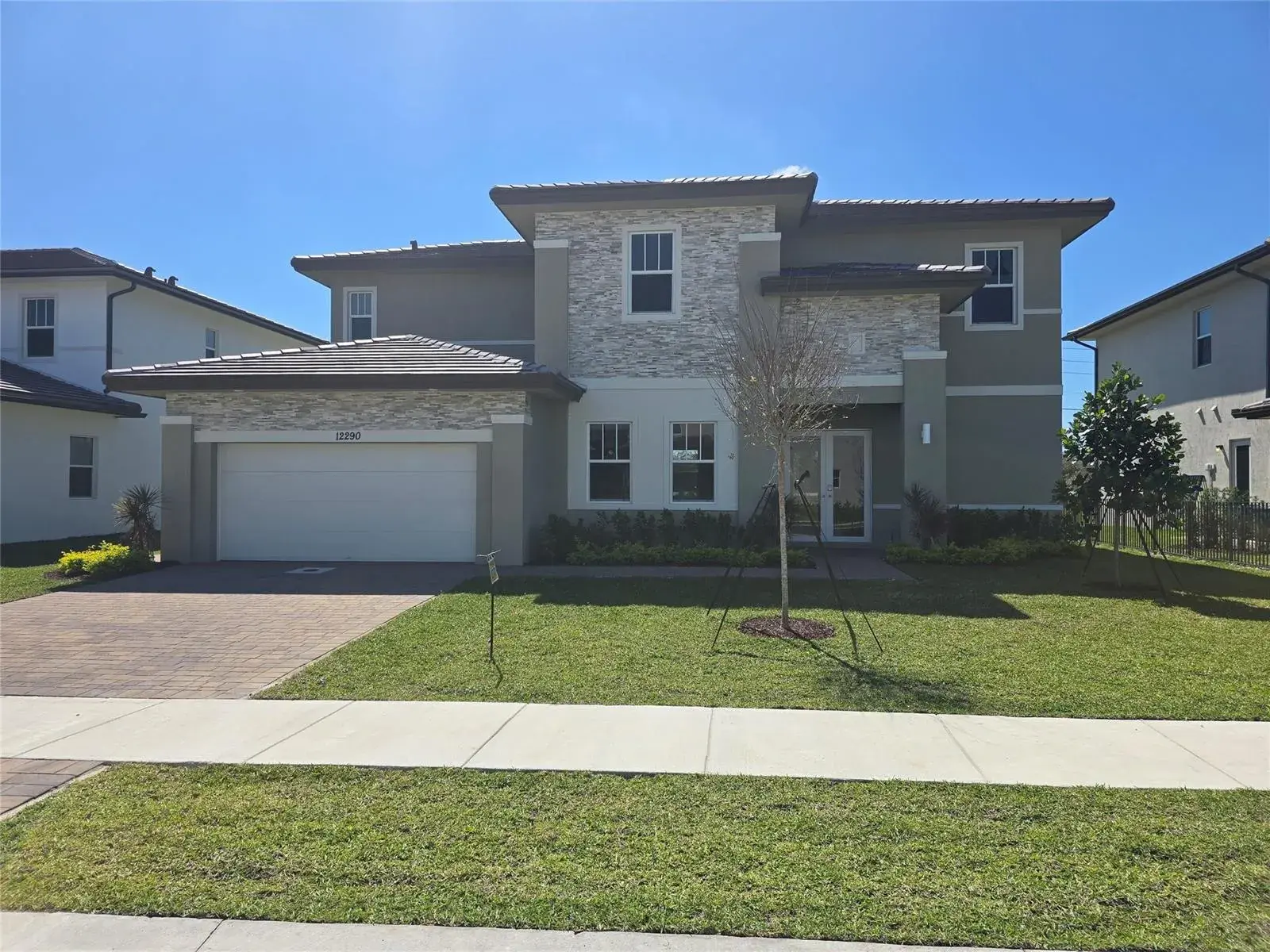 4 bedroom 3 bath Residential for sale at 12290 SW 44th Court, Davie FL 33330