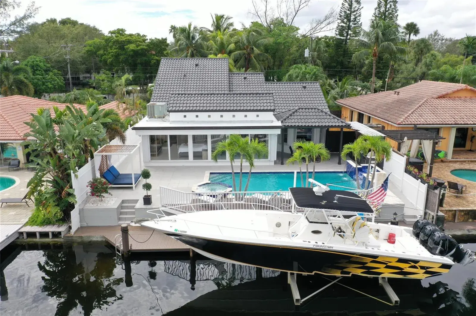 4 bedroom 4 bath Residential for sale at 2363 SE 15th Street, Pompano Beach FL 33062
