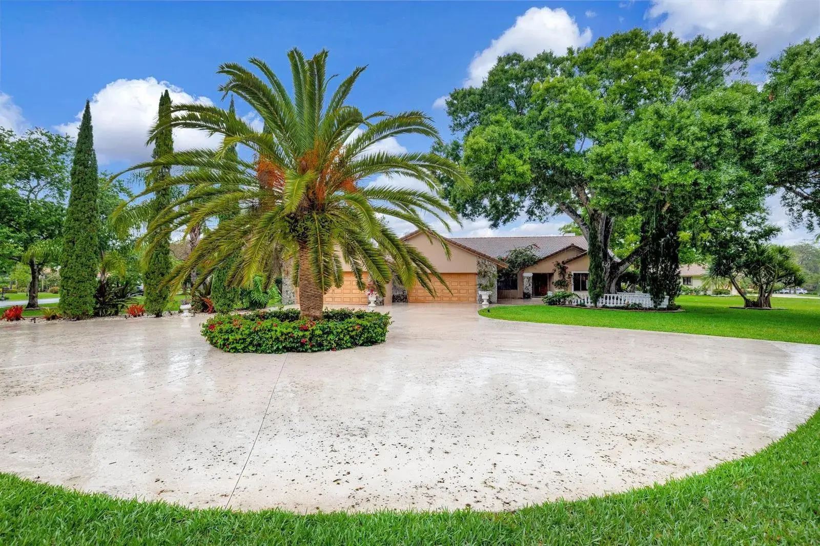 4 bedroom 3 bath Residential for sale at 5355 NW 77th Terrace, Coral Springs FL 33067