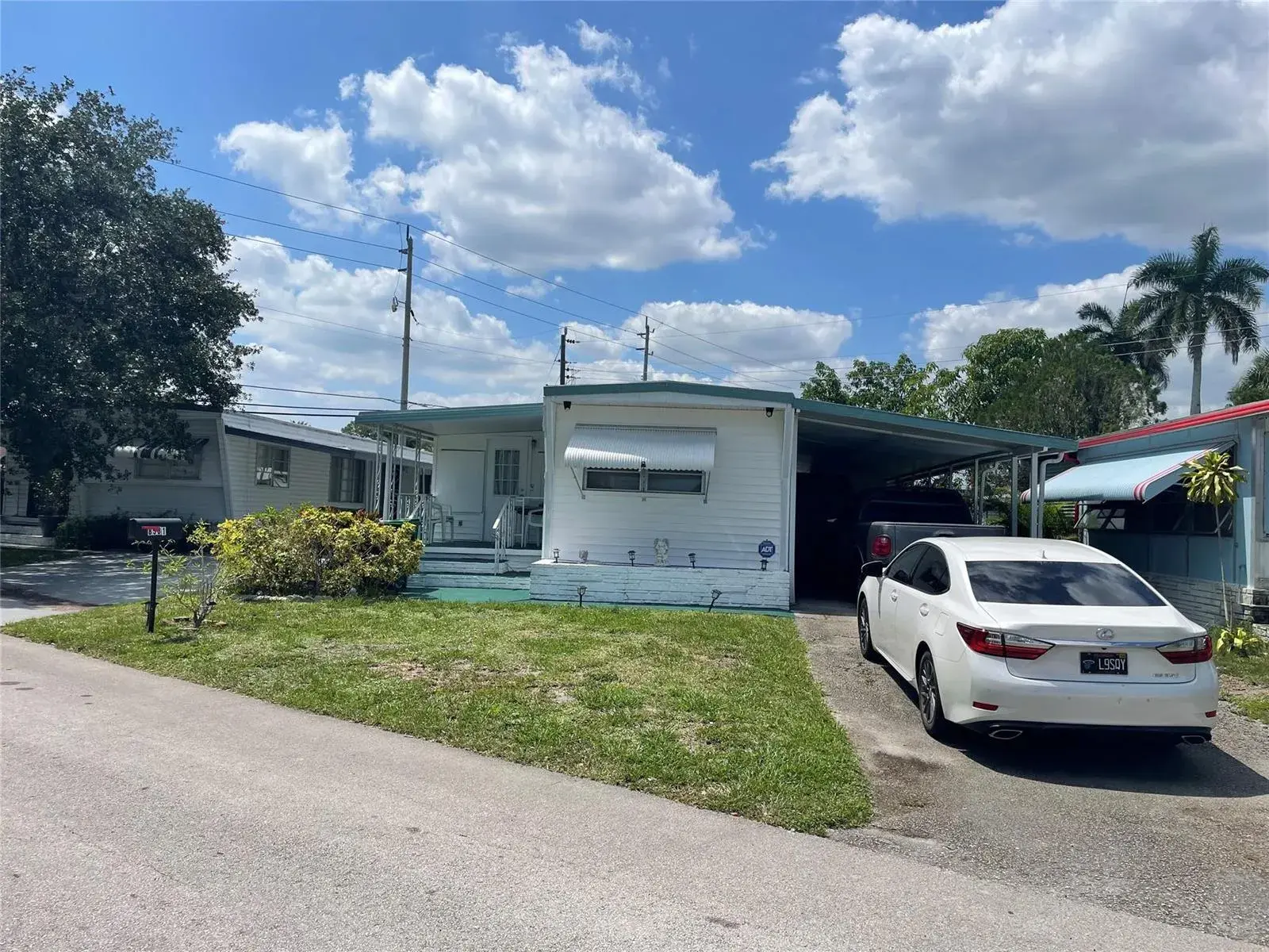 3 bedroom 2 bath Residential for sale at 8581 SW 20th Place, Davie FL 33324
