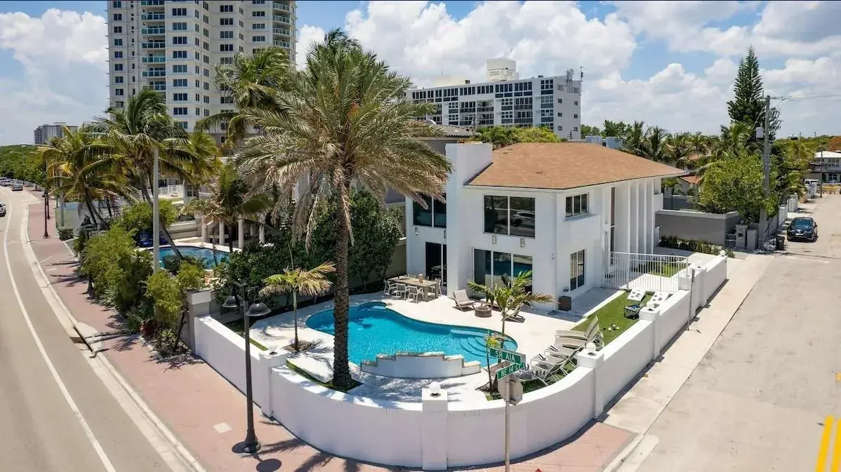 3350 NE 14th Court, Fort Lauderdale FL 33304