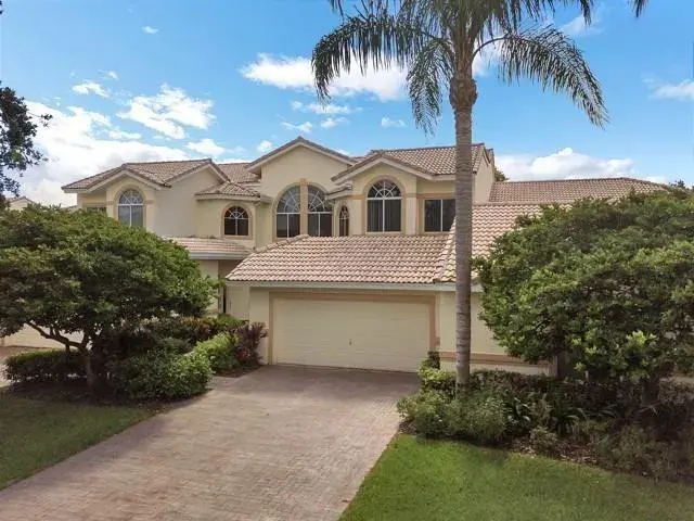 3 bedroom 3 bath Residential for sale at 676 W Palm Aire Drive, Pompano Beach FL 33069