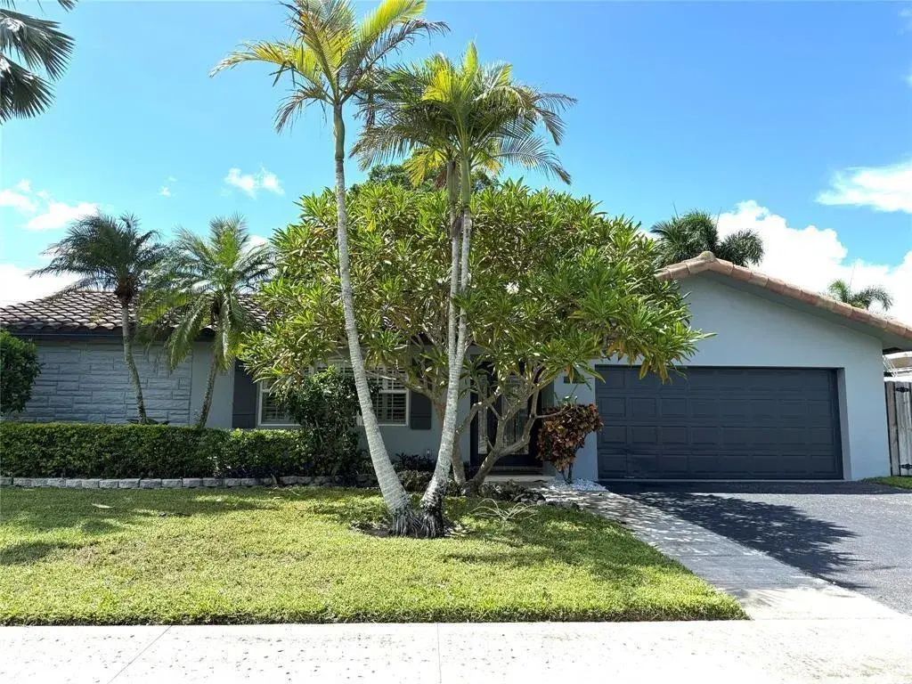 4 bedroom 2 bath Residential for sale at 105 Orchard Ridge Lane, Boca Raton FL 33431