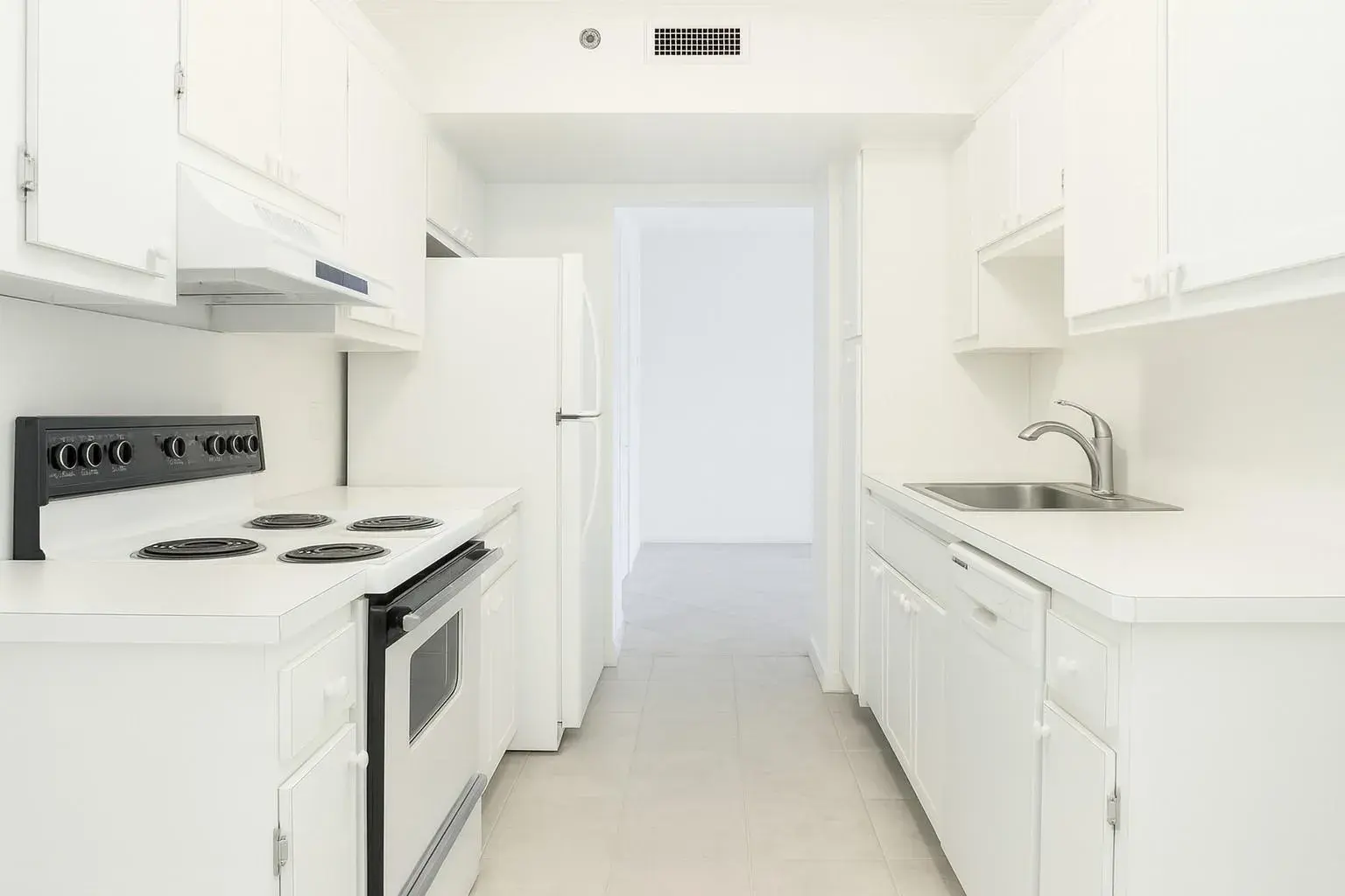 4001 Hillcrest Drive # 407, Hollywood FL 33021