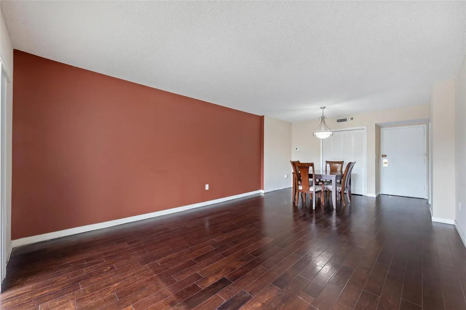 1 bedroom 1 bath Residential for sale at 3850 Washington Street # 315, Hollywood FL 33021