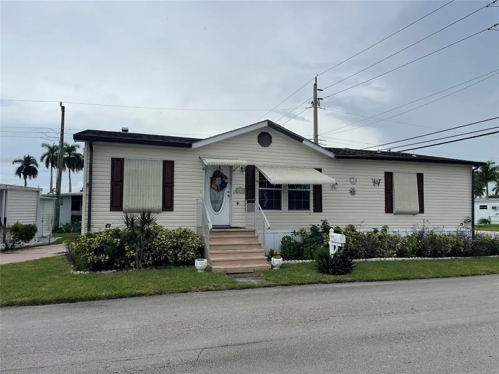 3 bedroom 2 bath Residential for sale at 8580 SW 17th Street, Davie FL 33324