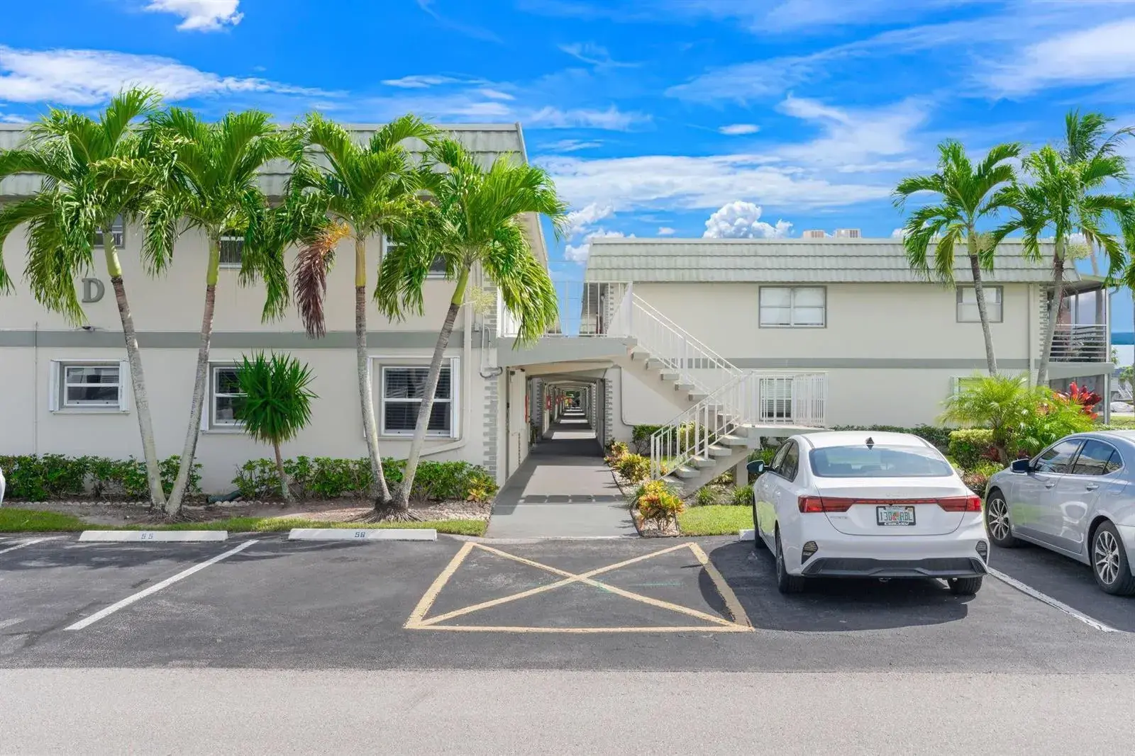 2 bedroom 2 bath Residential for sale at 189 Brittany D # 189, Delray Beach FL 33446