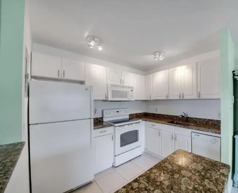 1 bedroom 1 bath Residential for sale at 223 Flanders, Delray Beach FL 33484