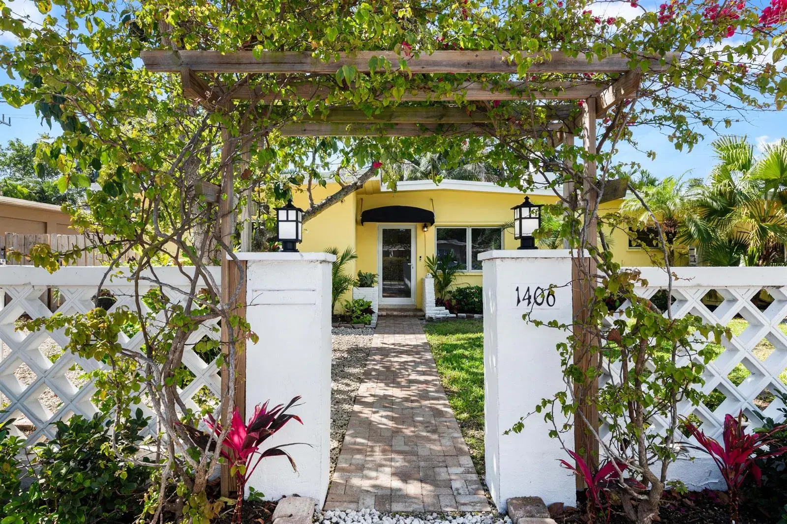 3 bedroom 2 bath Residential for sale at 1406 NE 15th Street, Fort Lauderdale FL 33304
