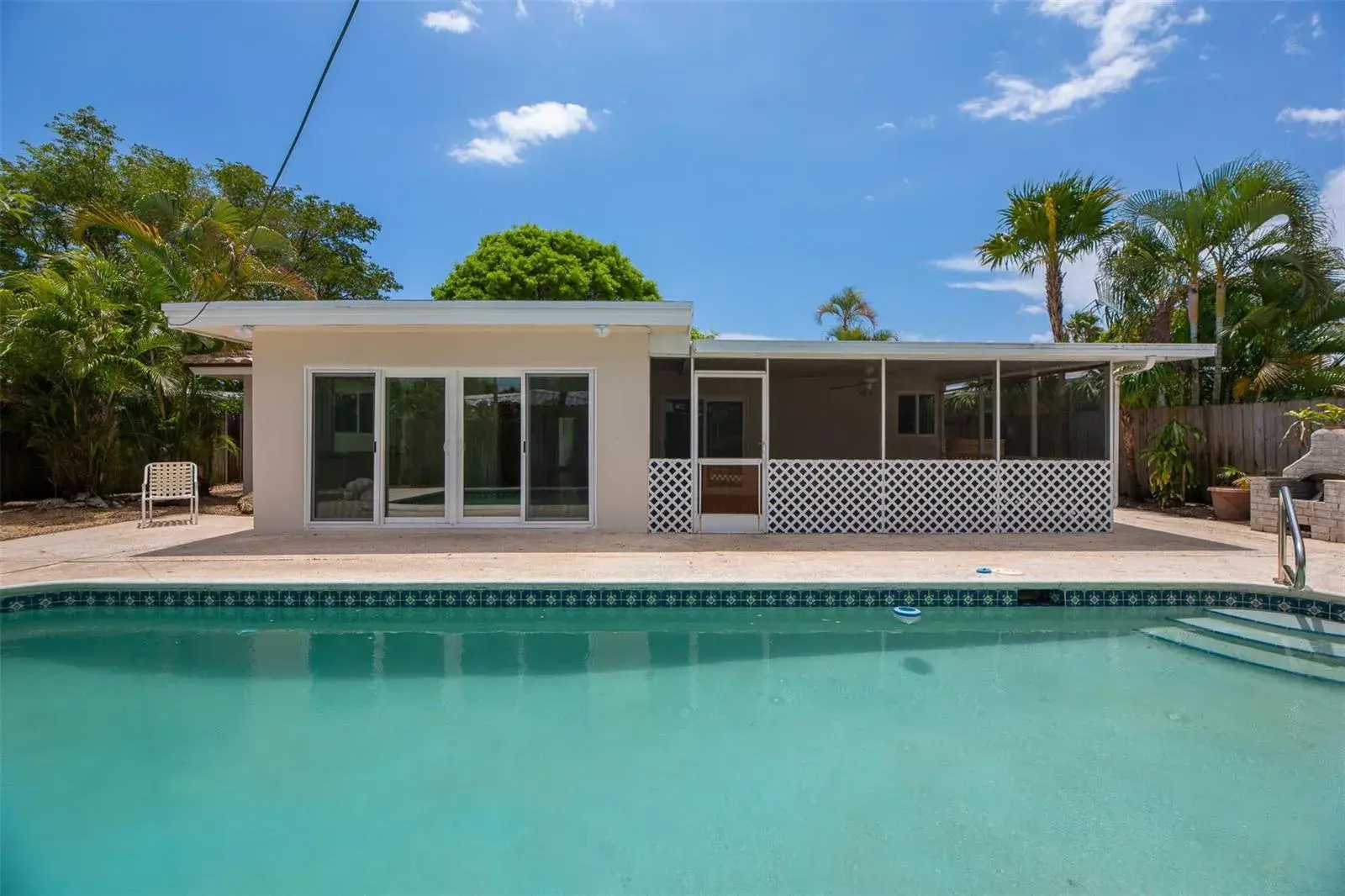 2 bedroom 2 bath Residential for sale at 1623 NE 20th Street, Fort Lauderdale FL 33305