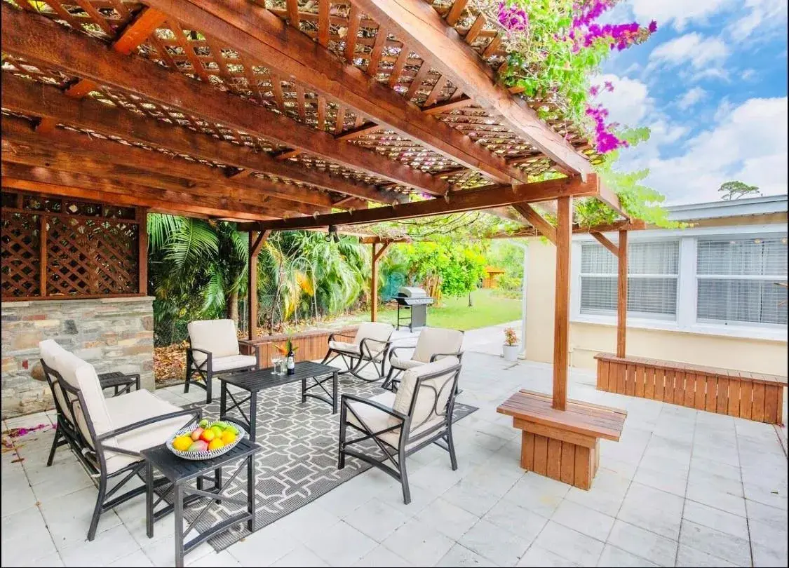 279 Hach Lane, West Palm Beach FL 33415