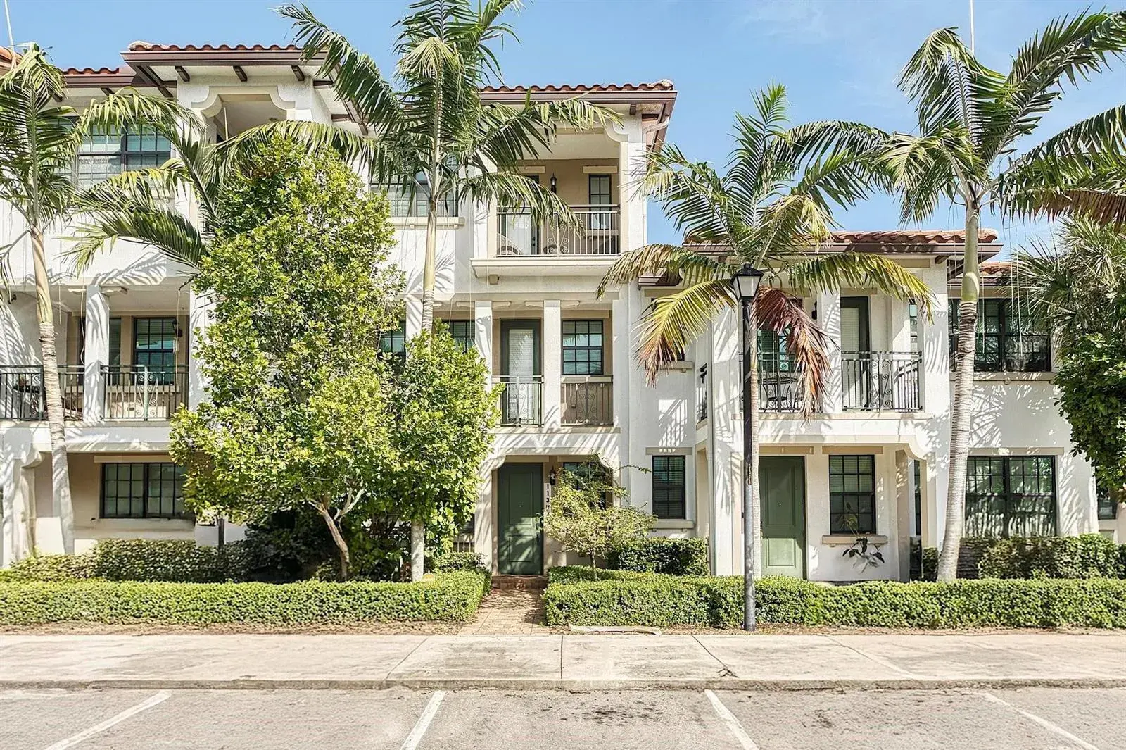 3 bedroom 3 bath Residential for sale at 11303 SW 15th Street, Pembroke Pines FL 33025