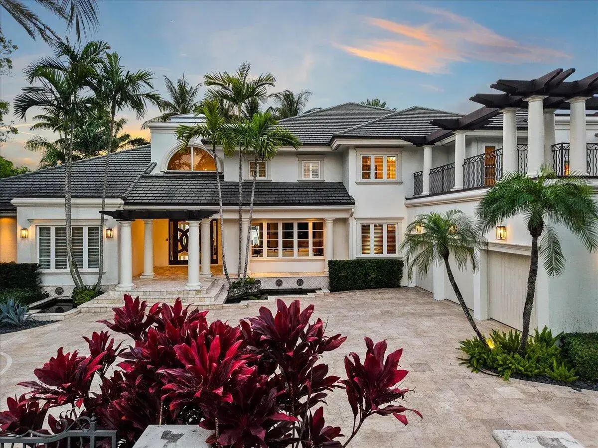 1313 E Lake Drive, Fort Lauderdale FL 33316