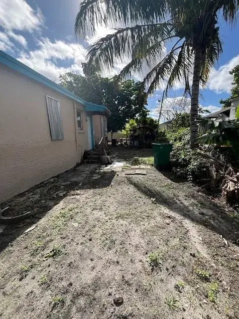 2956 NW 49th Street, Miami FL 33142